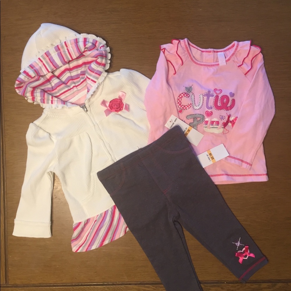 BNWT 3 piece “cutie pie” set.
